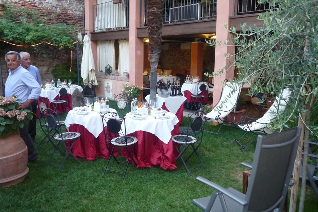Lori'S Inn Мондови Экстерьер фото